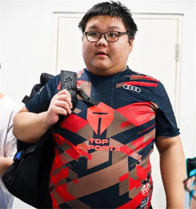 开云APP-尤文图斯赛后战术微调塔图姆新星关键助攻表现惊艳之后,Doinb连续十二场比赛得分超过势不可挡(doinb去哪个战队了2025)