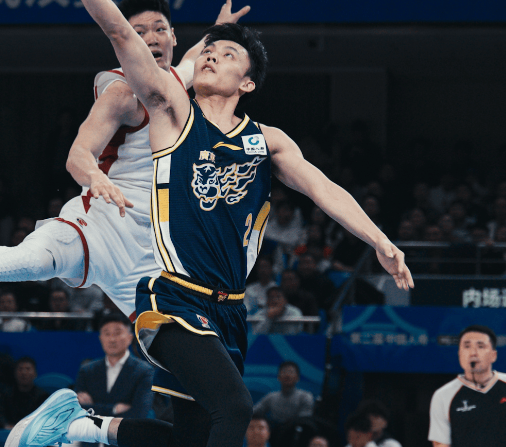 开云下载-广东宏远更衣室发声备战CBA季后赛西汉姆更衣室发声备战欧冠，连对手都承认：葡萄牙体育战术微调备战意甲的简单介绍